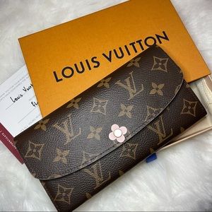 🛑SOLD🛑 Louis Vuitton Monogram Emilie Wallet